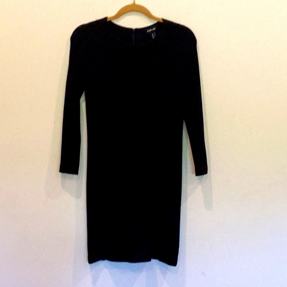 NWOT. Ronen Chen Blk L/S slim knee length dress in Israeli size 0/US size 4.